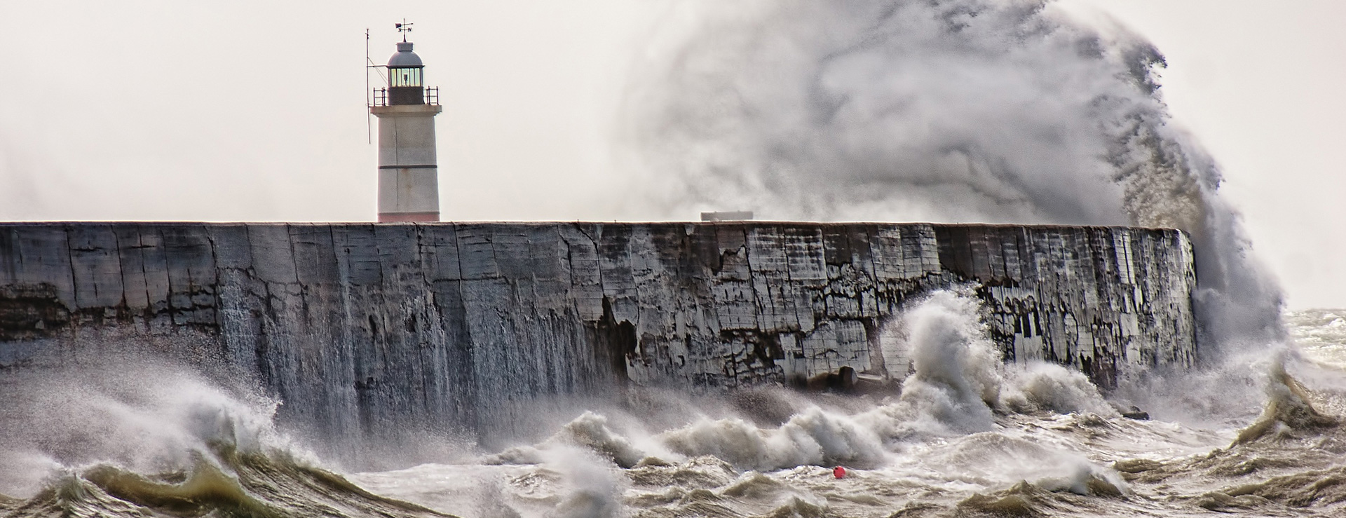 Photo d'un phare dans la tempête pour la page Au cours de la maladie