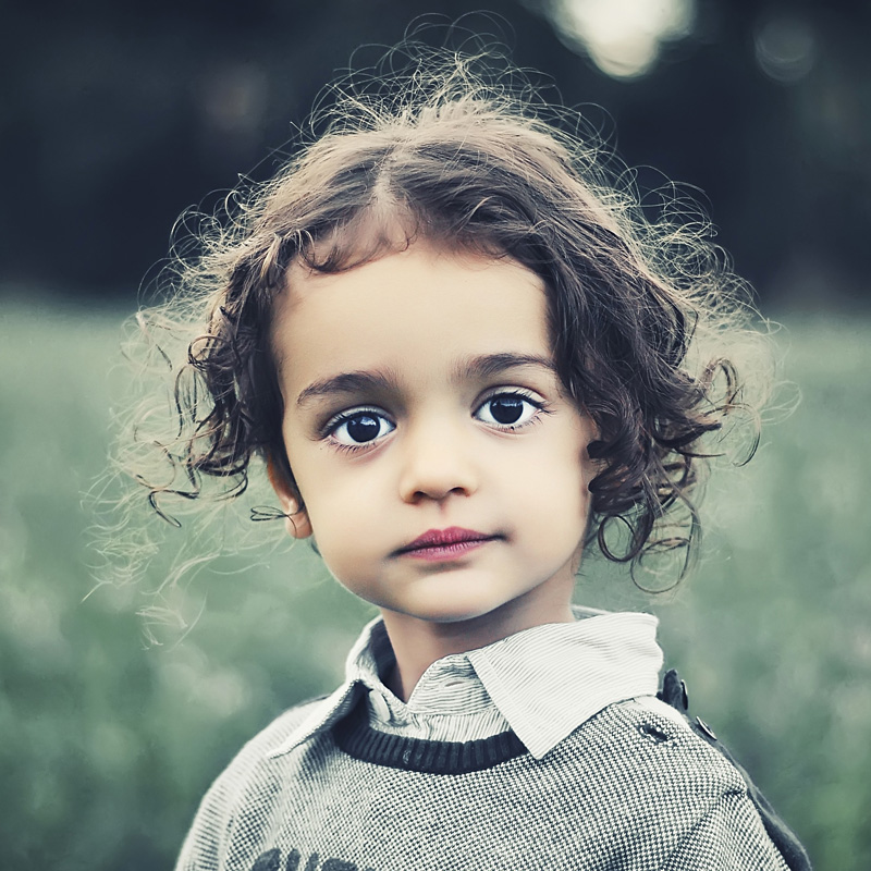 Photo d'une jeune fille pour la page éveil à la foi